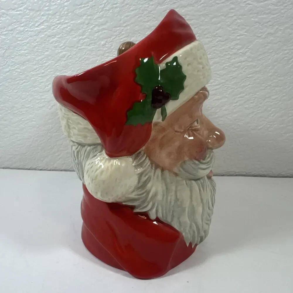 VINTAGE 1981 ROYAL DOULTON CHARACTER JUG SANTA CLAUS w/Doll Handle #D6668